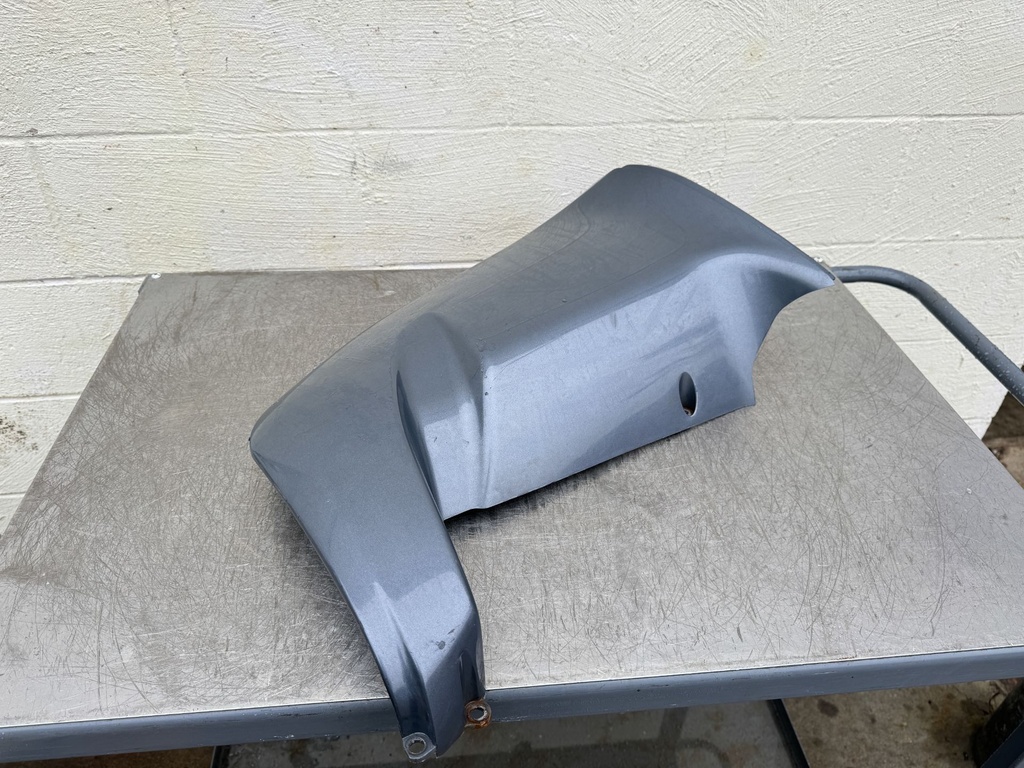 2003 Yamaha 225 HP 4 Stroke Outboard Lower Apron Cover 69J-42741-00-8D OEM