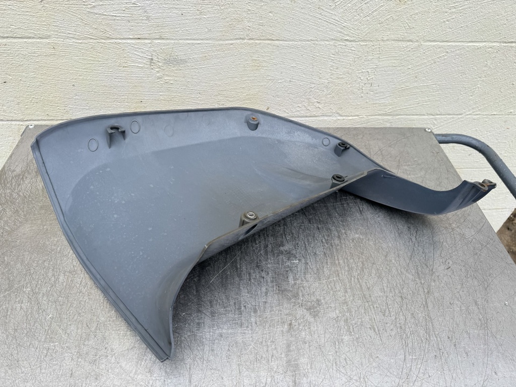 2003 Yamaha 225 HP 4 Stroke Outboard Lower Apron Cover 69J-42741-00-8D OEM