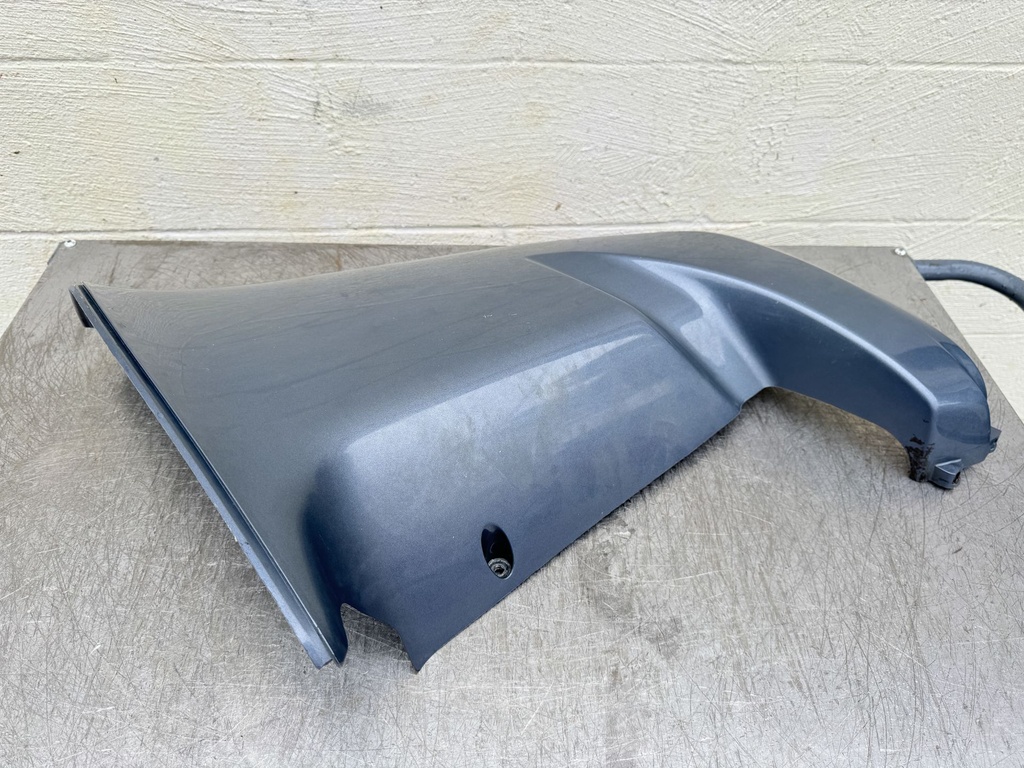 2003 Yamaha 225 HP 4 Stroke Outboard Lower Apron Cover 69J-42741-00-8D OEM