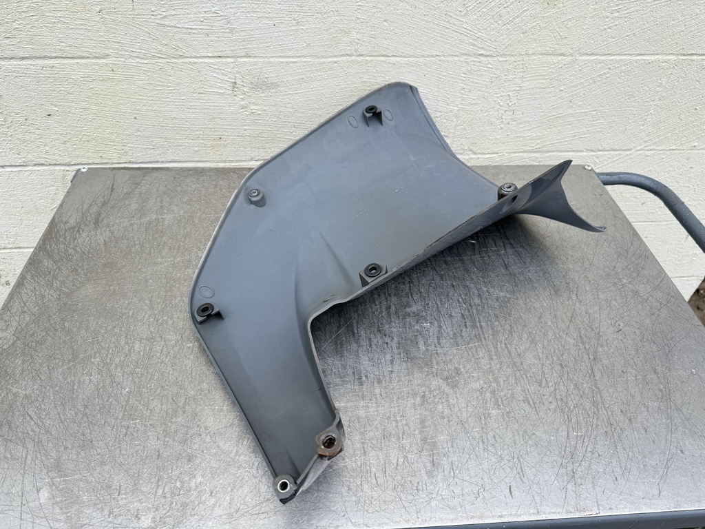 2003 Yamaha 225 HP 4 Stroke Outboard Lower Apron Cover 69J-42741-00-8D OEM