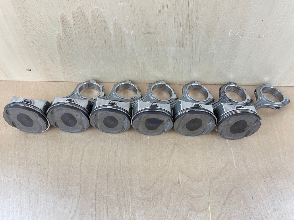 2019 Yamaha 300HP F300 Outboard 4 Stroke STD Piston Assembly Set 6CE-11631-02-00