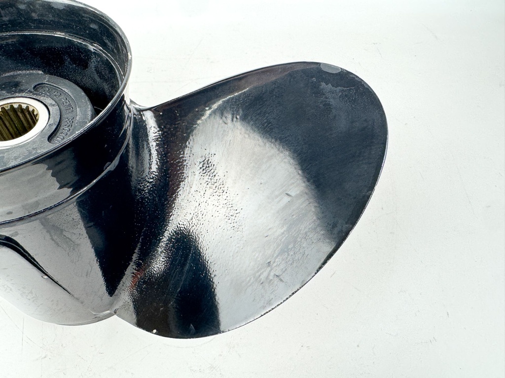Volvo Penta SX Stern Drive Propeller 14 1/2" x 19P 3850301 3 Blade