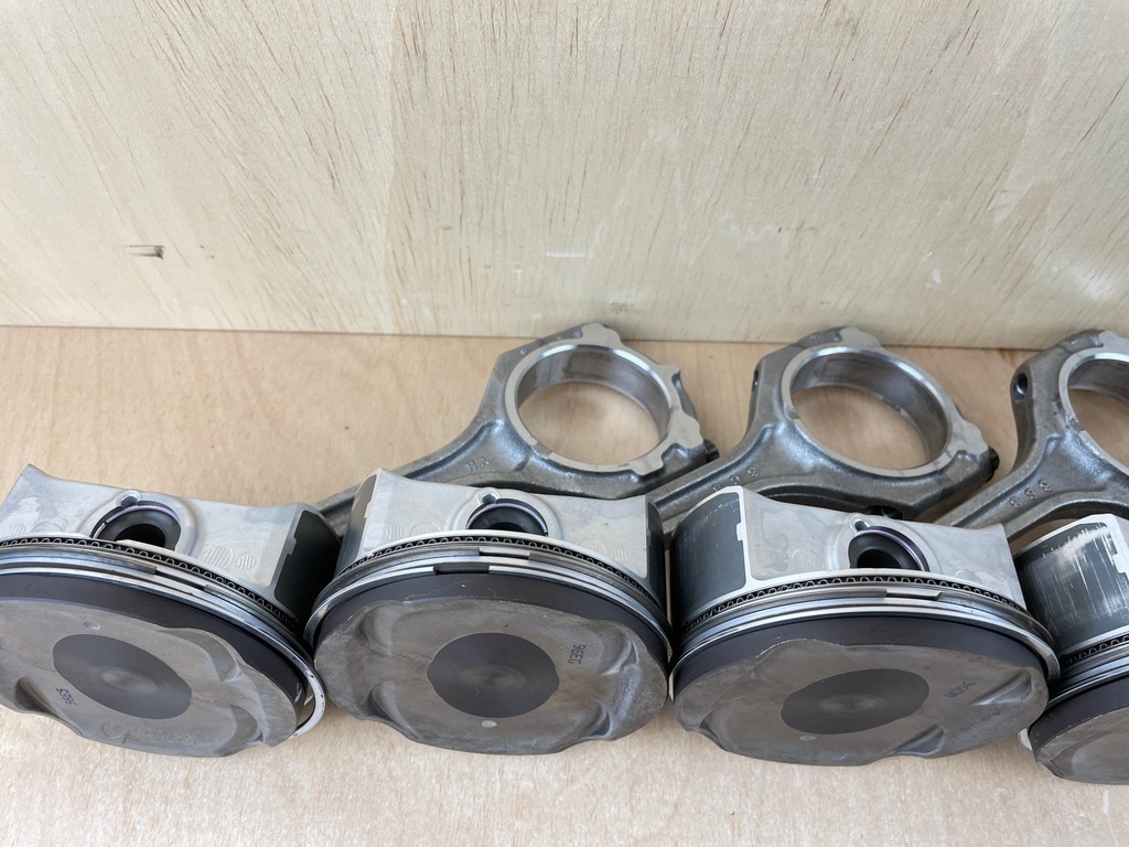 2019 Yamaha 300HP F300 Outboard 4 Stroke STD Piston Assembly Set 6CE-11631-02-00