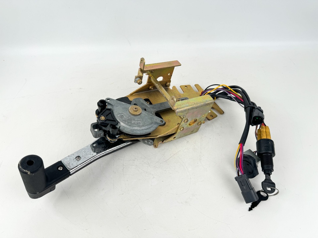 Johnson Evinrude Top Mount Binnacle Control Box With Key Switch & Trim