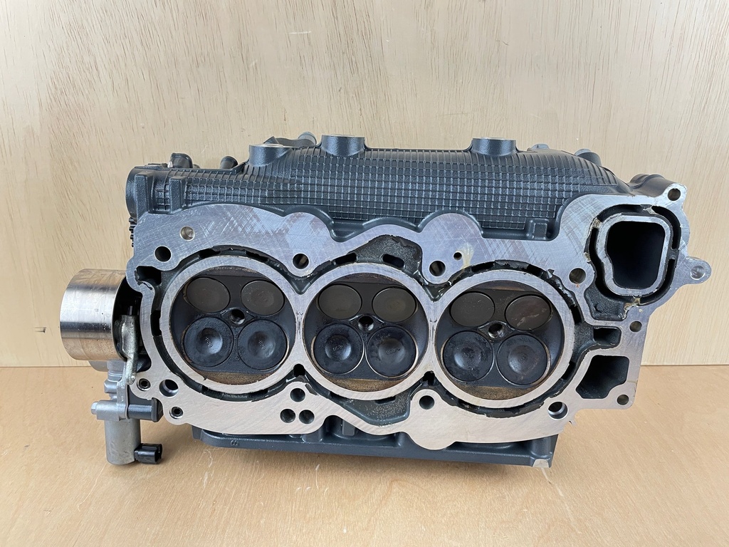 2019 Yamaha 300HP F300 Outboard Starboard Cylinder Head Assembly 6CE-W009A-03-9S