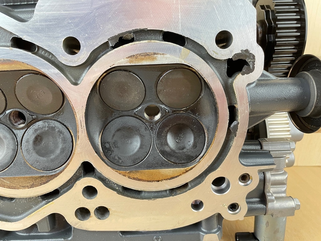 2019 Yamaha 300HP F300 Outboard Port Cylinder Head Assembly 6CE-W009C-03-9S