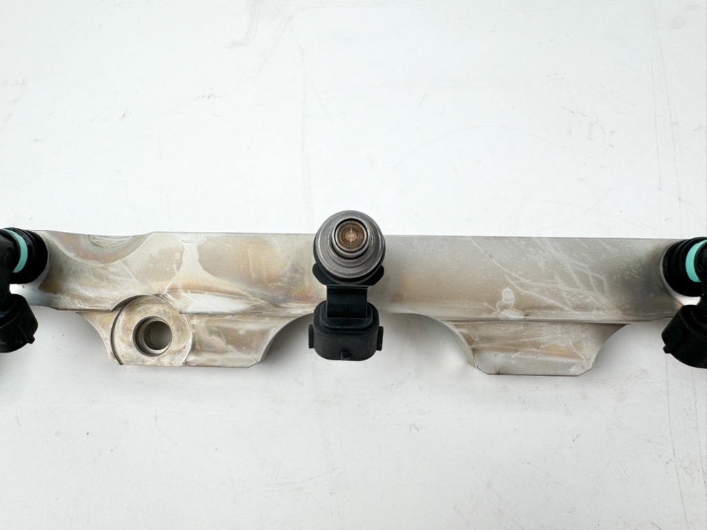 2019 Suzuki 115 HP 4 Stroke Outboard Fuel Injector Set W/ Rail 15710-82K50 OEM