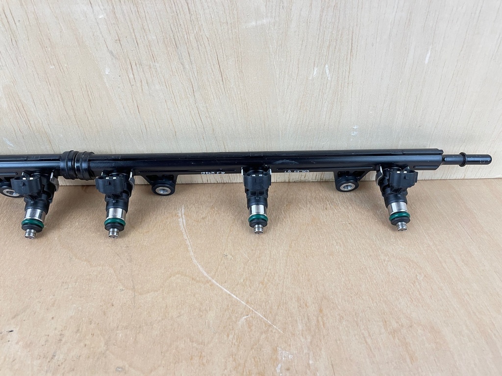 2019 Yamaha 300HP F300 Outboard 4 Stroke Fuel Injector Assembly Set 6AW-13761-00-00