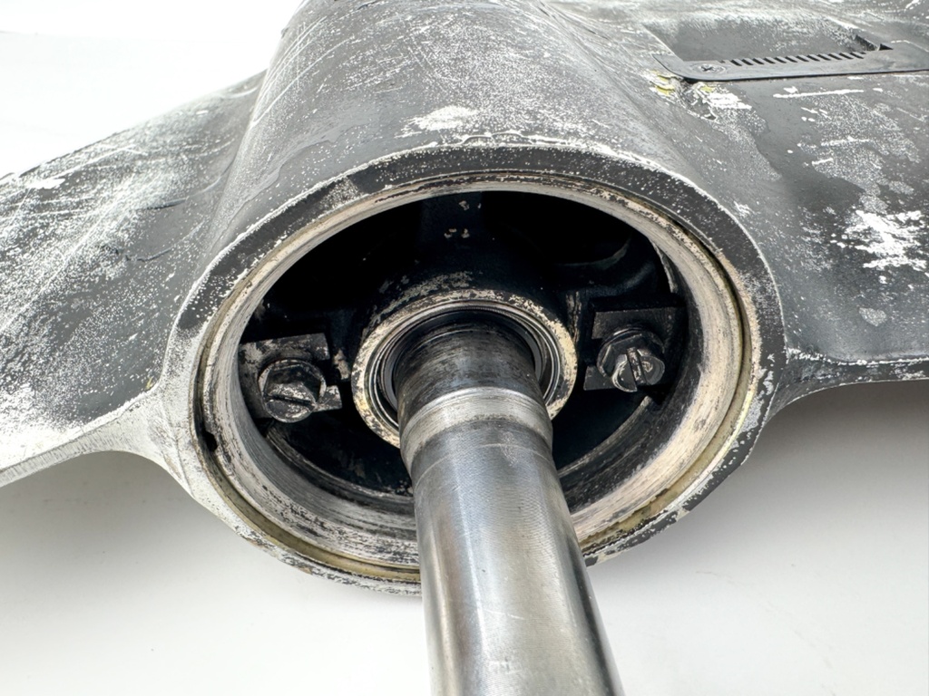 1993+ Evinrude Johnson 40 48 50 HP Outboard 20" Lower Unit Gear Case 0435280