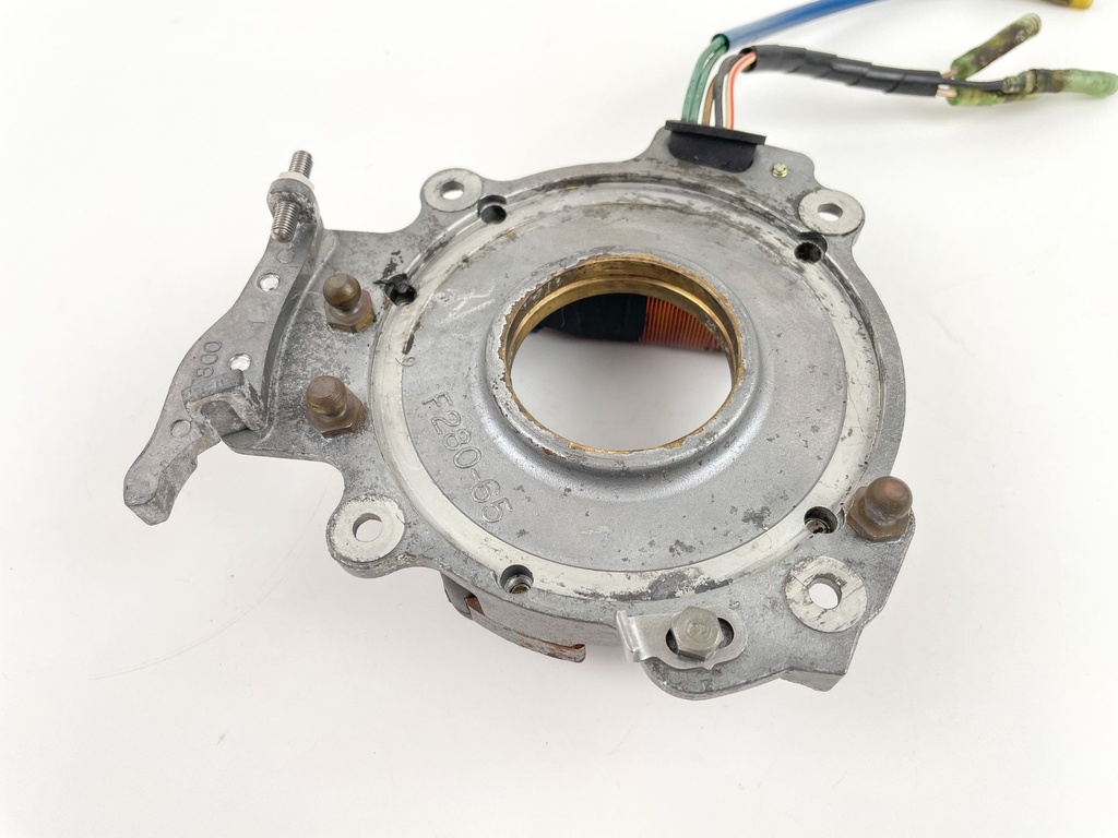 1986 Yamaha 15 HP 2 Stroke Outboard Coil Pulser Base Stator Assembly 6E7-85560-A0-00 OEM