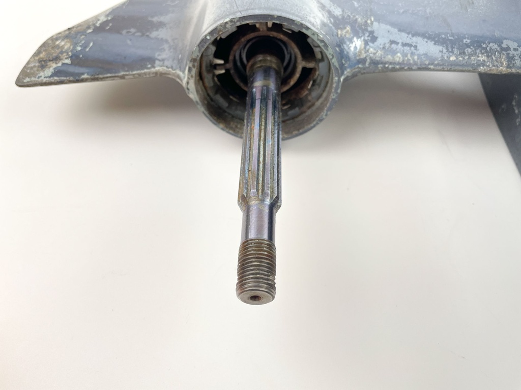 1990 Yamaha 30 HP 2 Stroke Outboard Lower Unit Gear Case 6J8-45300-14-EK OEM