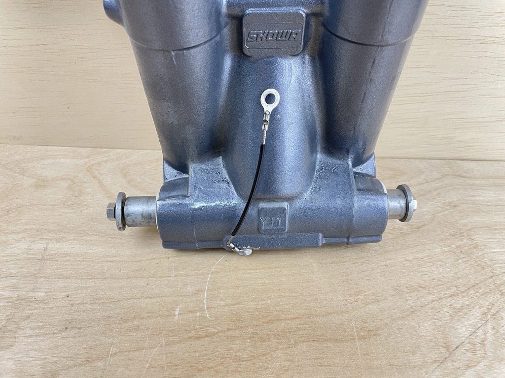 2003 Yamaha 115HP Outboard Engine Power Trim & Tilt Unit Assembly 68V-43800-13-00