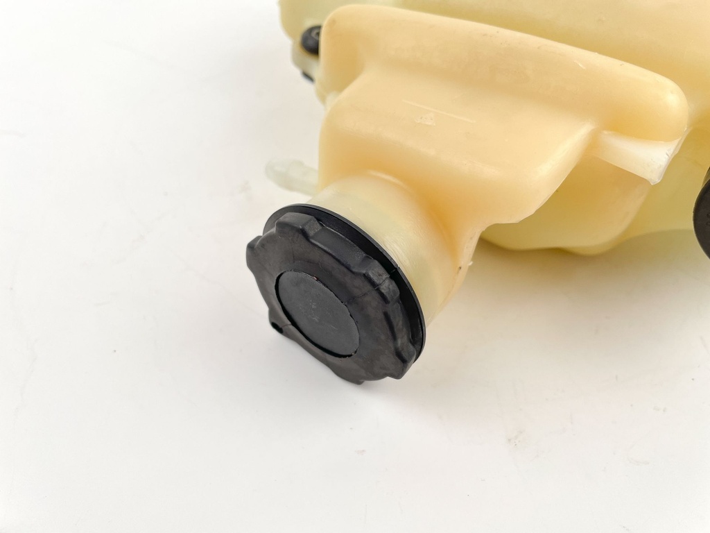 1990 Yamaha 30 HP 2 Stroke Outboard Oil Tank 6J8-21707-01-00 OEM