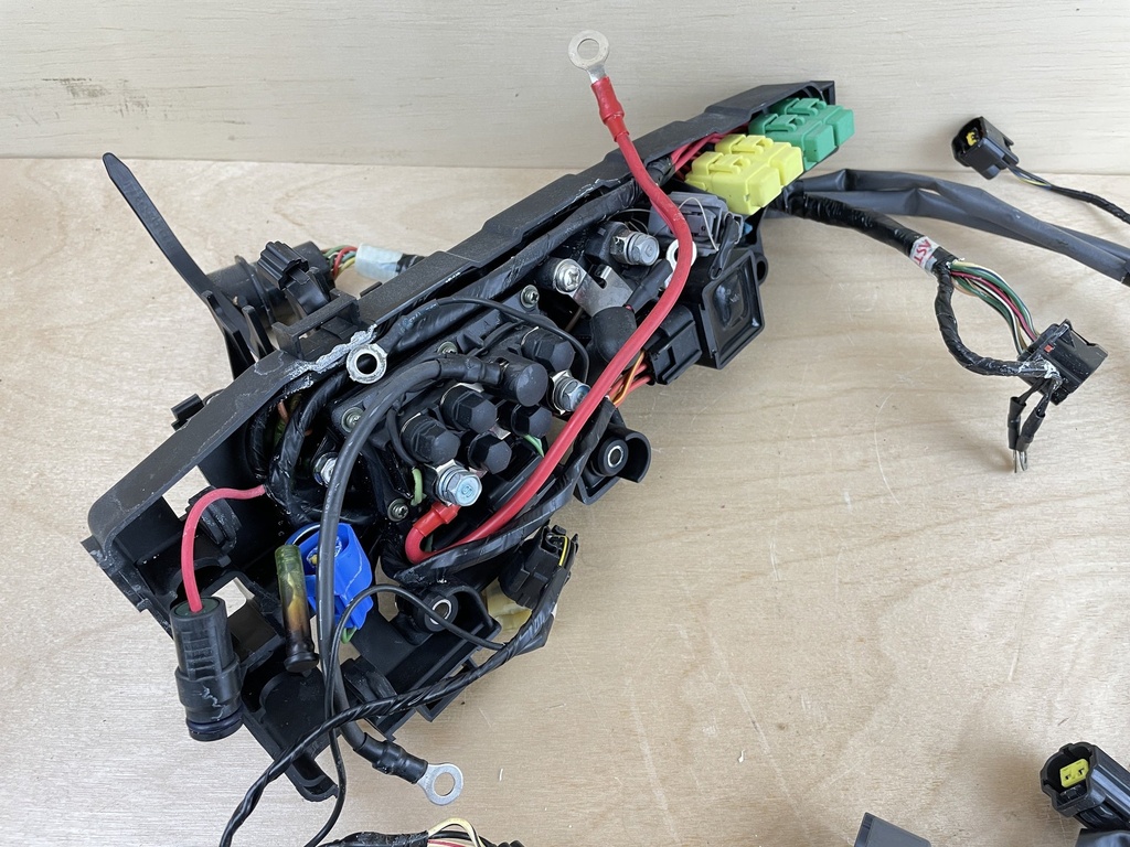 2003 Yamaha 115HP 4 Stroke Engine Wiring Harness 1 & 2 68V-82590-20-00