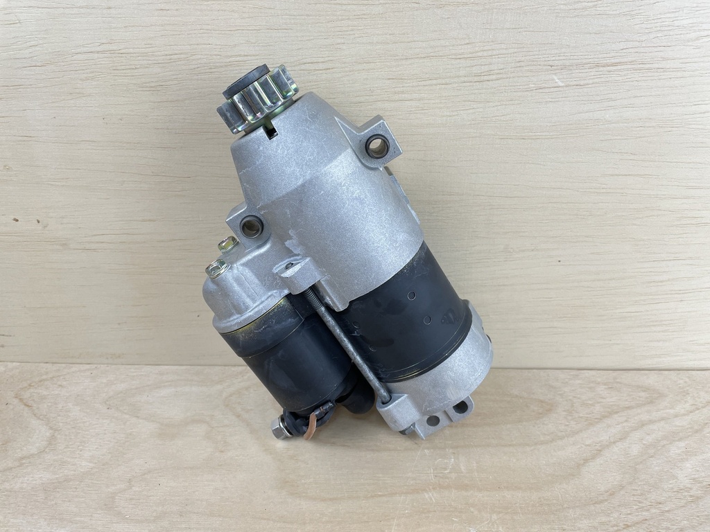 2003 Yamaha 115HP 4 Stroke Outboard Starter Assembly 68V-81800-01-00