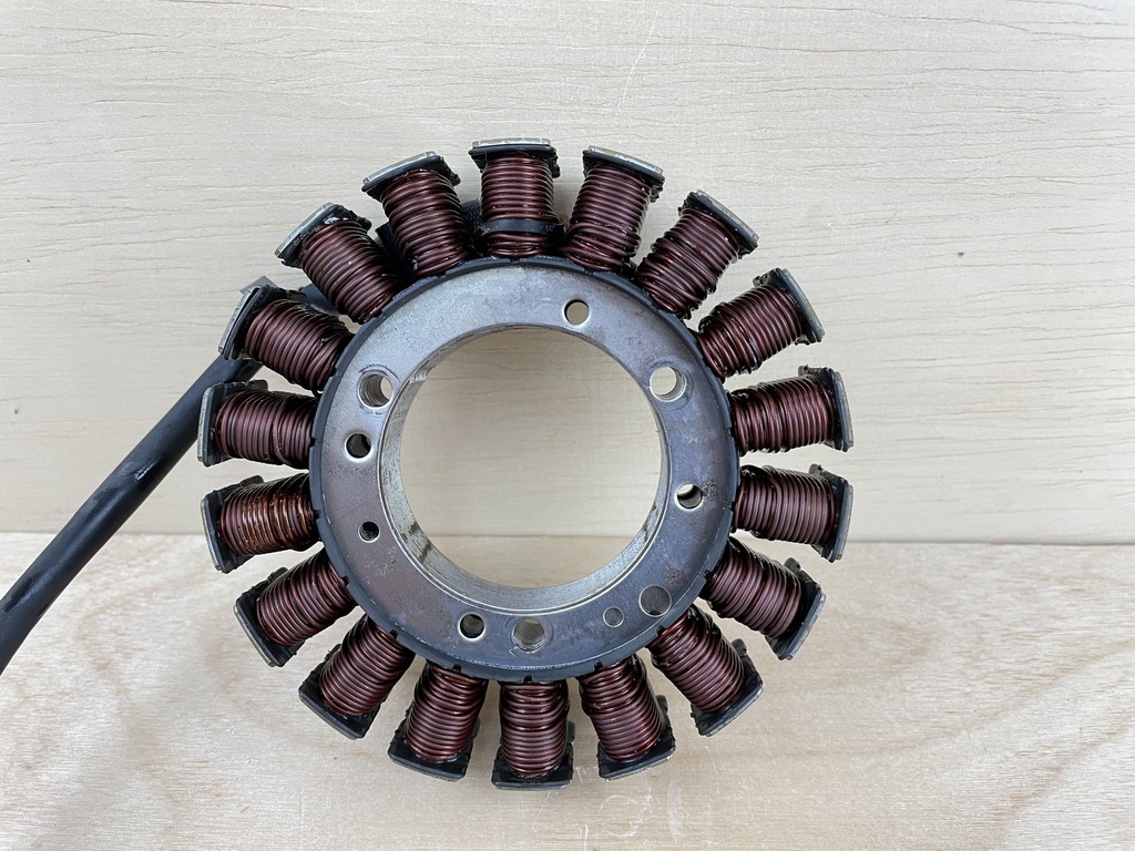 2003 Yamaha 115HP F115 Outboard Stator Assembly With Bolts 68V-81410-00-00