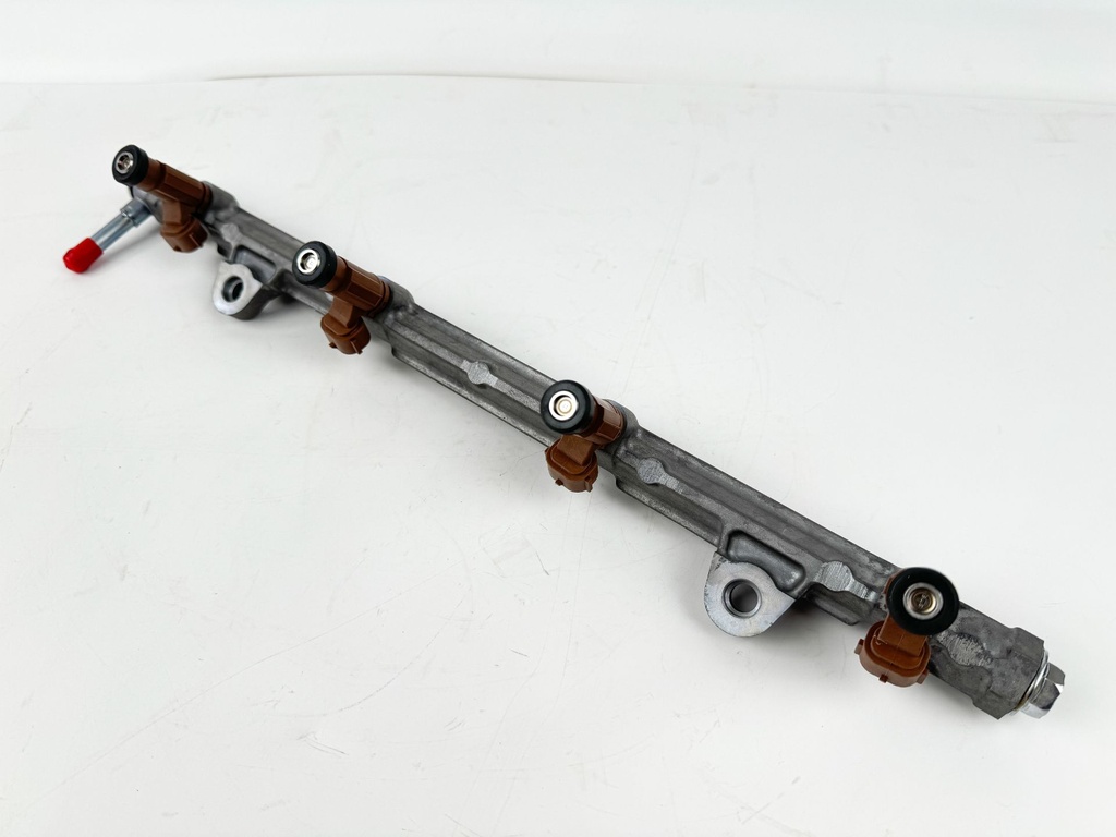 2021 Suzuki 150 HP 4 Stroke Outboard Fuel Injector Set W/ Rail 15710-96J00 OEM