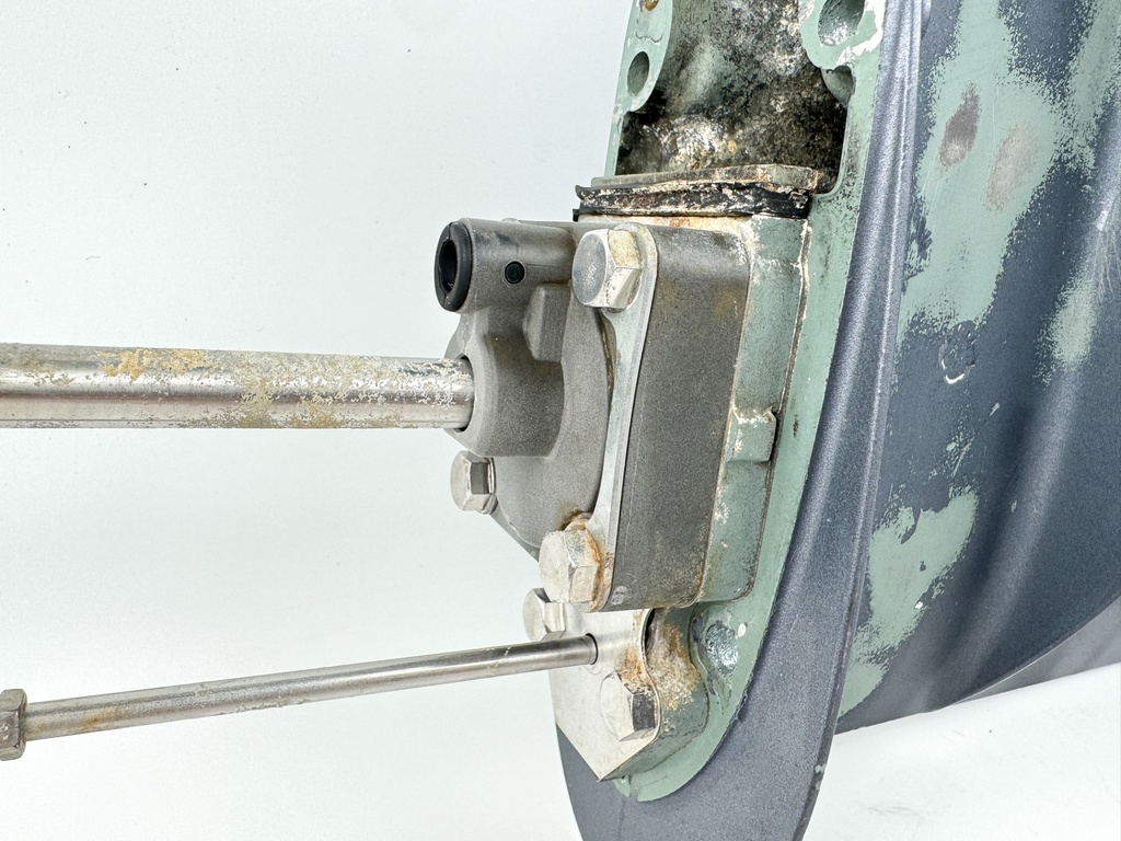 98 - 2008 Yamaha 9.9 15 HP 4 Stroke Outboard 20" Long Lower Unit Gear Case