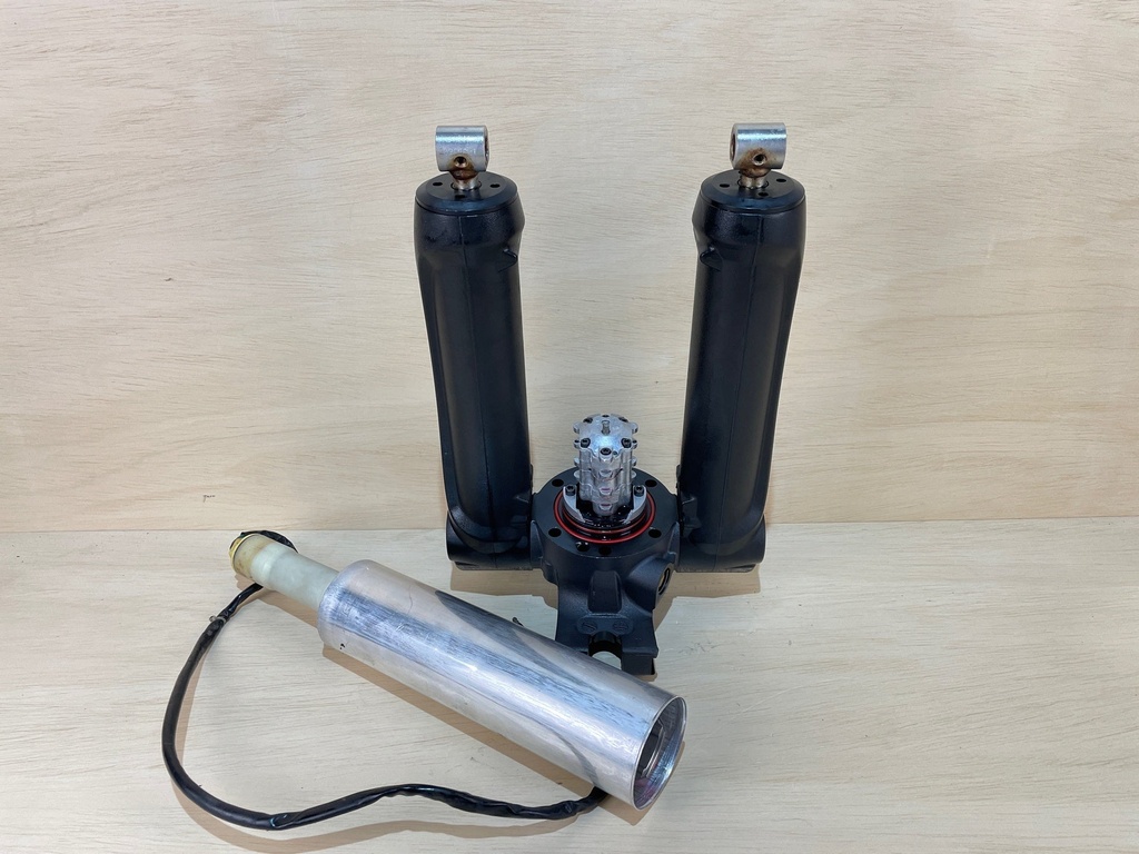 Mercury Verado 350HP Outboard Power Trim Assembly 880658T02 - For Repair