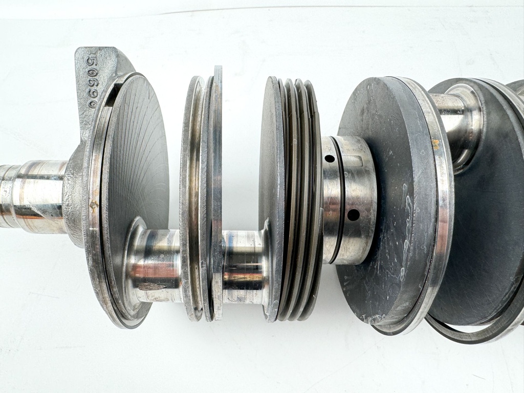 1999 Mercury 200 HP 2 Stroke Outboard Crankshaft 9536T4 OEM