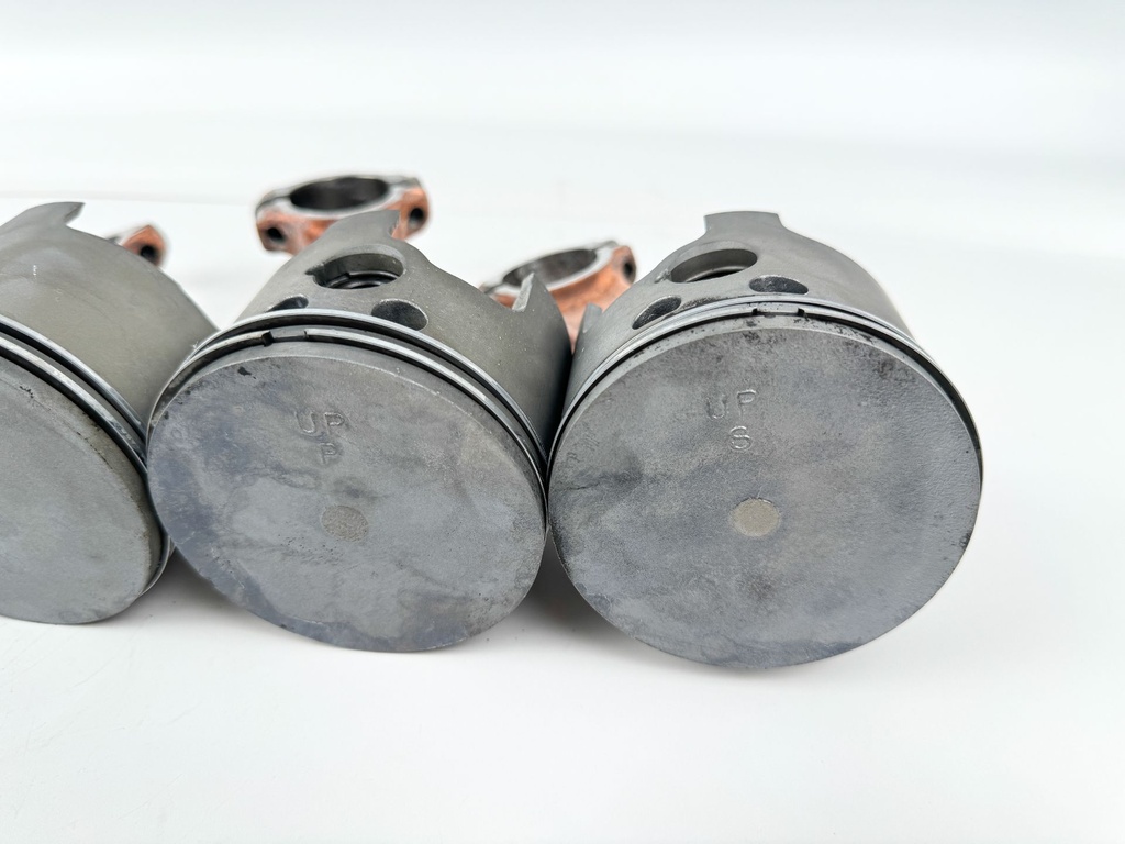 1999 Mercury 200 HP 2 Stroke Outboard Piston & Connecting Rod Set 9738T9 OEM