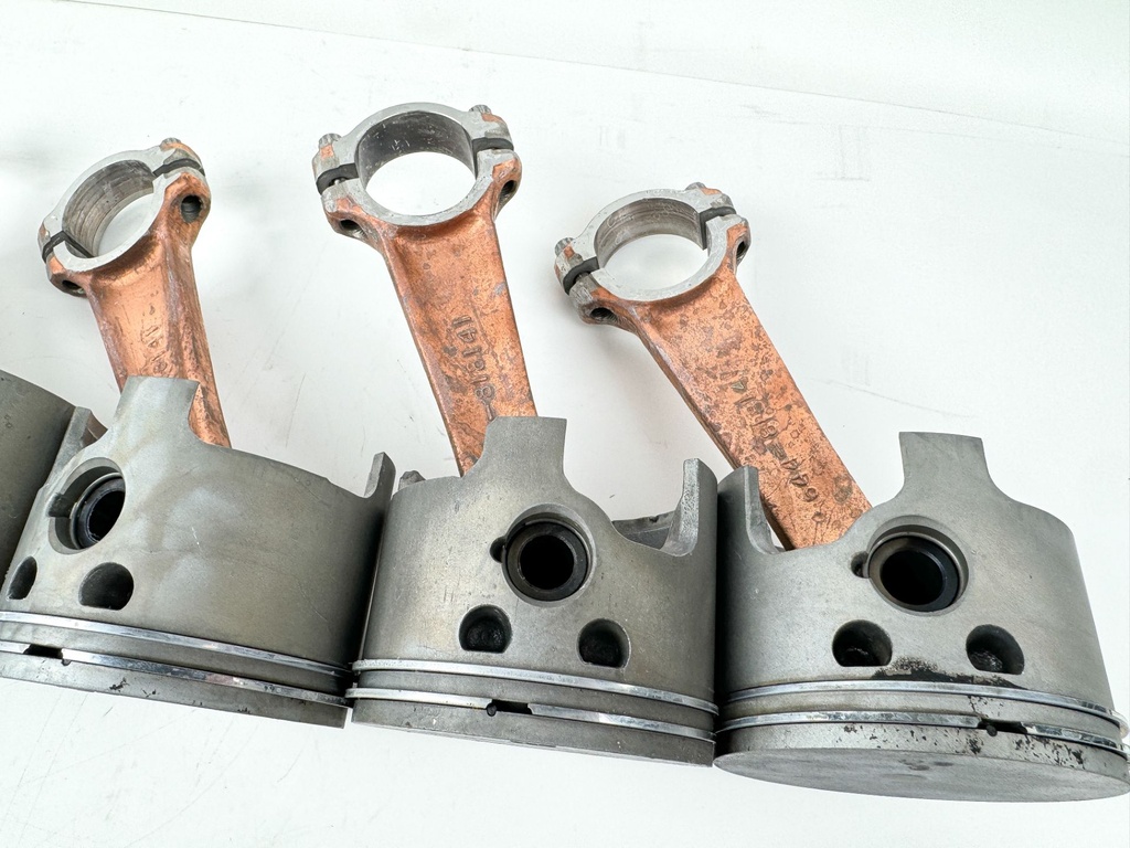 1999 Mercury 200 HP 2 Stroke Outboard Piston & Connecting Rod Set 9738T9 OEM