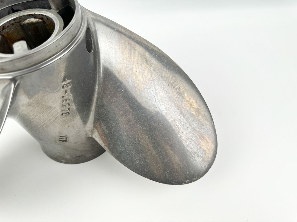 Mercury 48-18278A46 15 1/2 x 17 Propeller Outboard Engine Standard Rotation RH