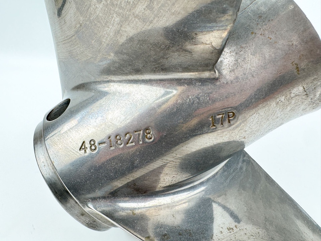 Mercury 48-18278A46 15 1/2 x 17 Propeller Outboard Engine Standard Rotation RH