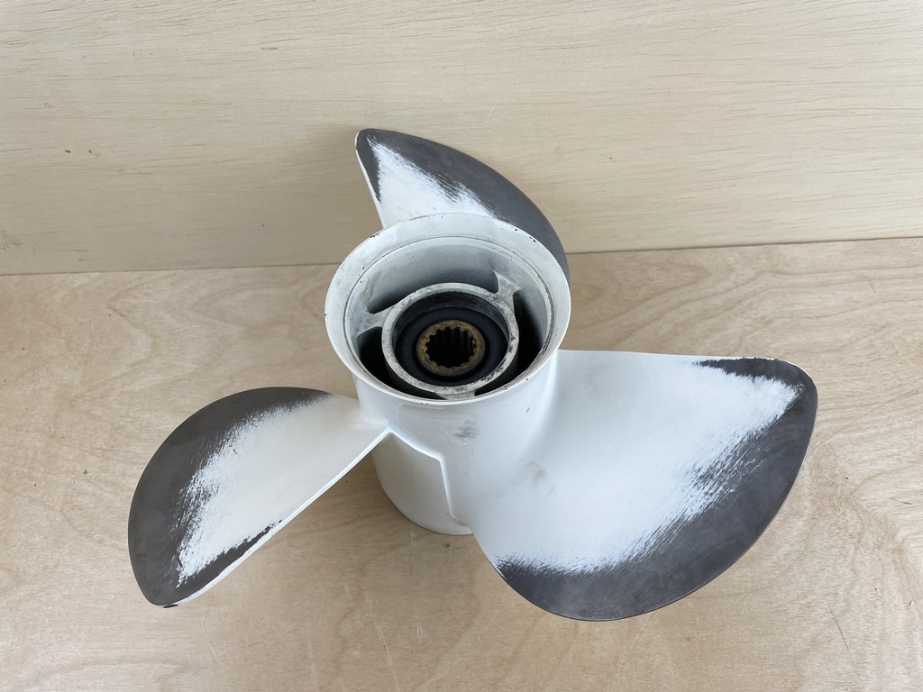 Yamaha OEM Prop 13 1/4 x 17 RH Aluminum Propeller 6E5-45945-01-00 13.25x17