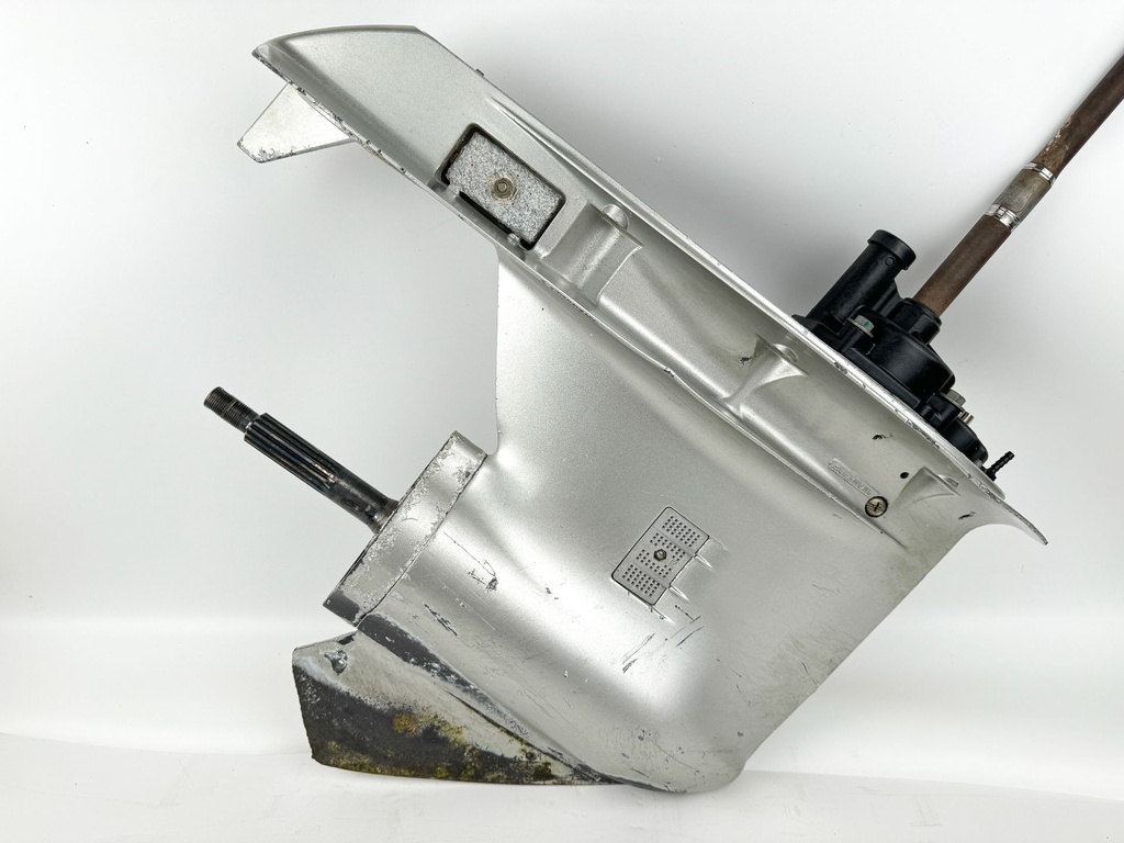 2010 Honda 115 HP 4 Stroke Outboard 25" XL Lower Unit Gear Case 41100-ZVT-000ZC OEM