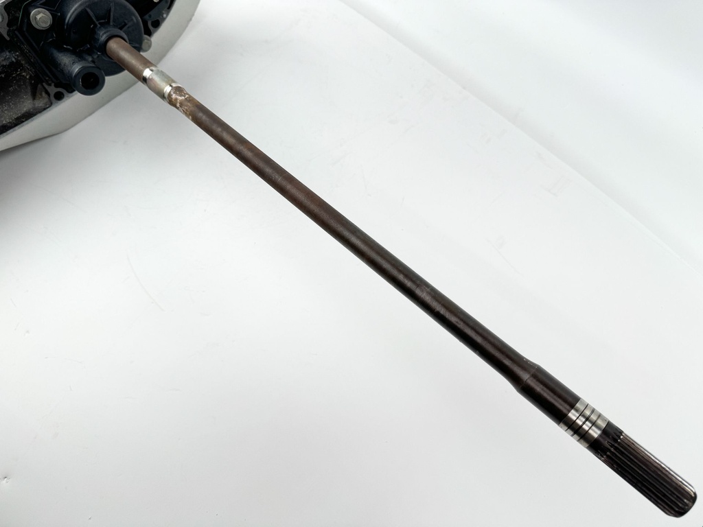 2010 Honda 115 HP 4 Stroke Outboard 25" XL Lower Unit Gear Case 41100-ZVT-000ZC OEM