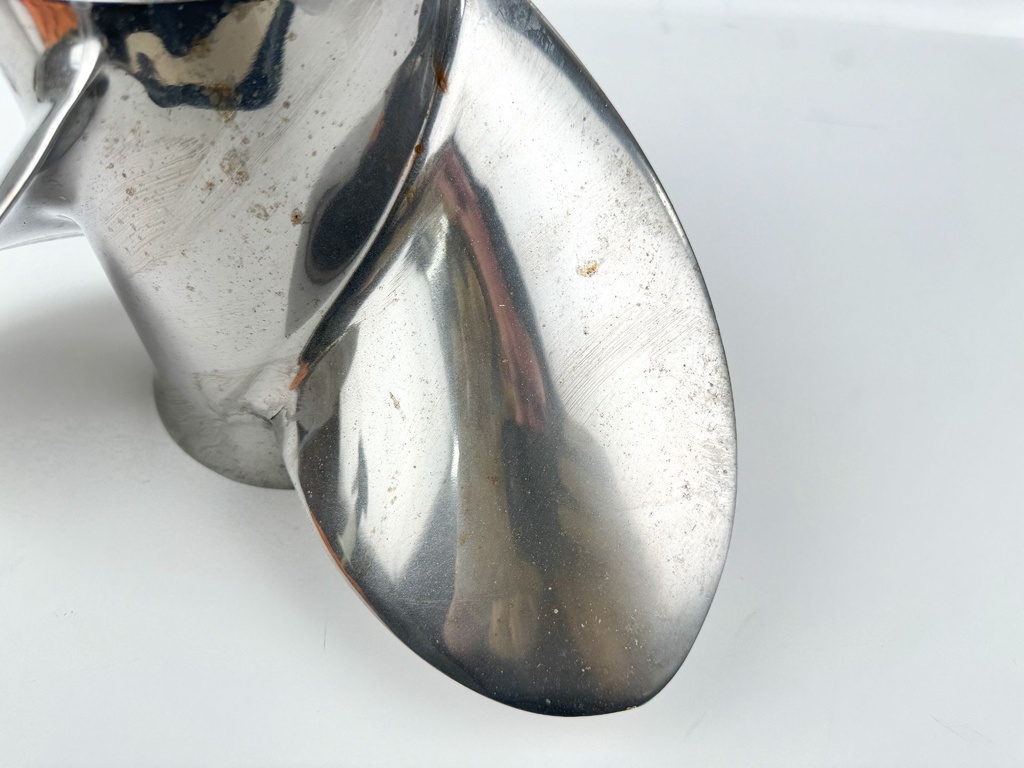 Yamaha Saltwater Series XL Stainless Steel Prop 16 1/4" x 17P F350 Hub