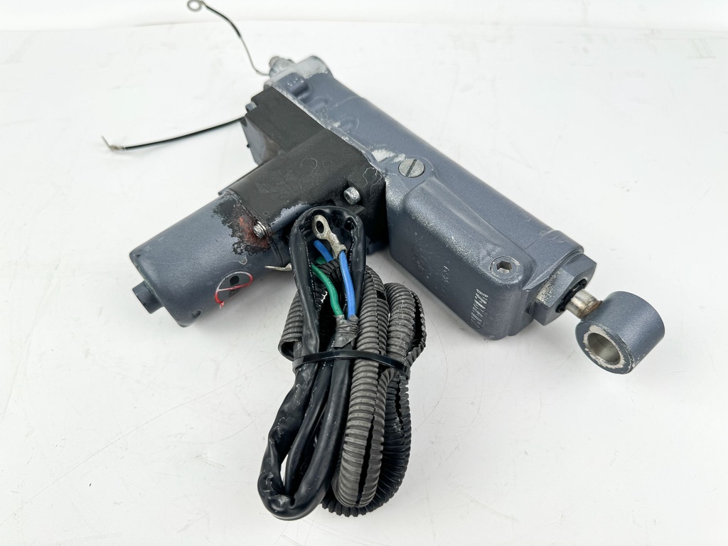 2001 Yamaha 15 HP 4 Stroke Outboard Power Trim Tilt Unit 69A-43840-00-4D OEM