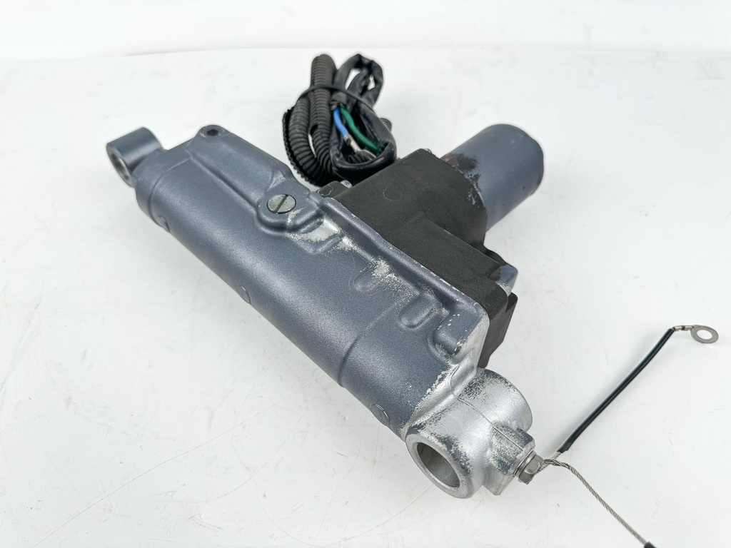 2001 Yamaha 15 HP 4 Stroke Outboard Power Trim Tilt Unit 69A-43840-00-4D OEM