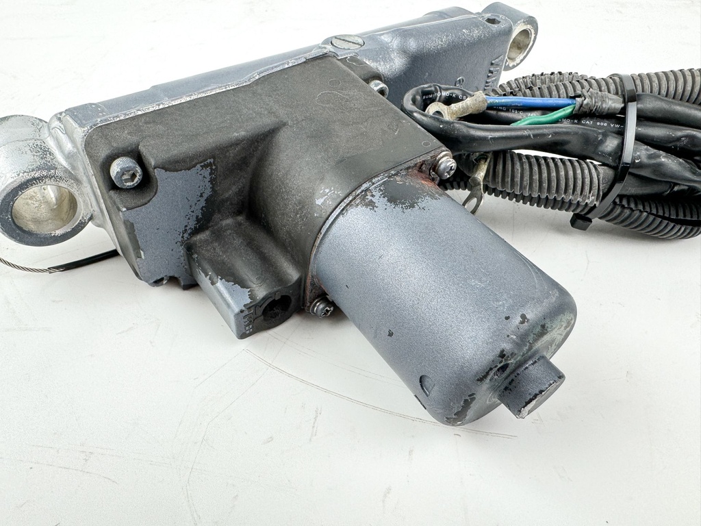 2001 Yamaha 15 HP 4 Stroke Outboard Power Trim Tilt Unit 69A-43840-00-4D OEM