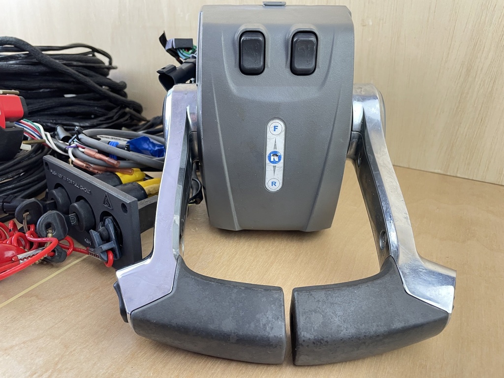 Evinrude Johnson BRP Dual Binnacle Rigging With Key Switch & Gauges