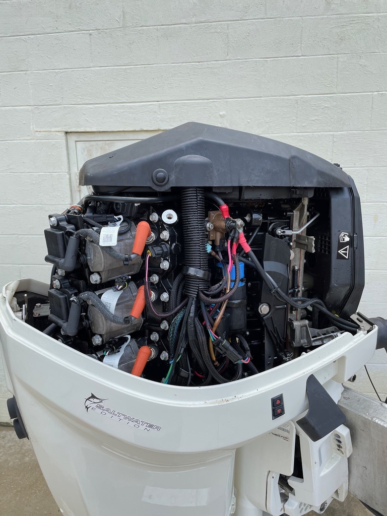 2009 Evinrude Etec 150HP Outboard W/ 25" Shaft 2 Stroke - 670 Hours