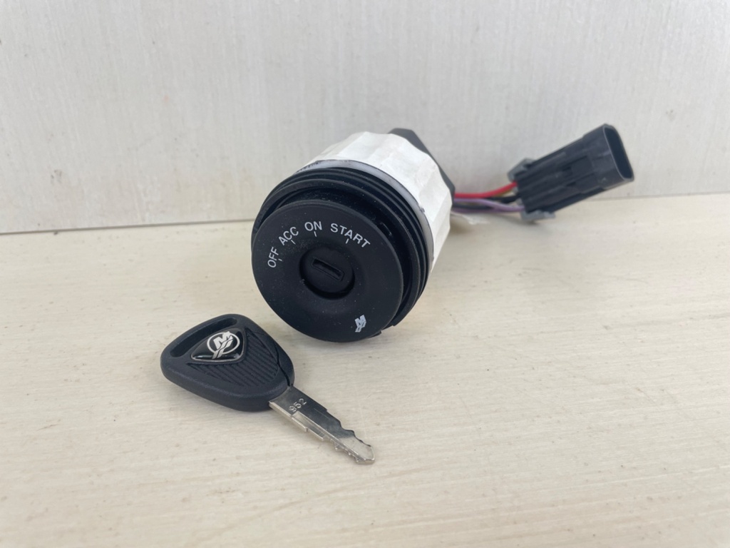 Mercury Marine Outboard Ignition Key Switch Assembly W/ Key