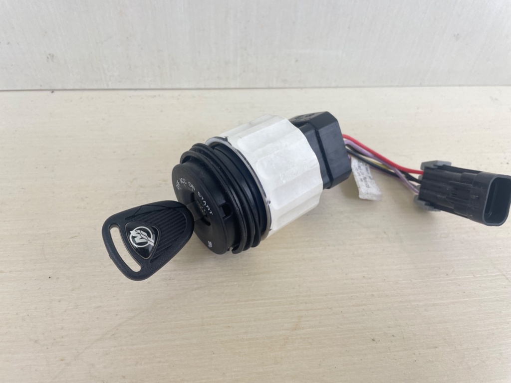 Mercury Marine Outboard Ignition Key Switch Assembly W/ Key