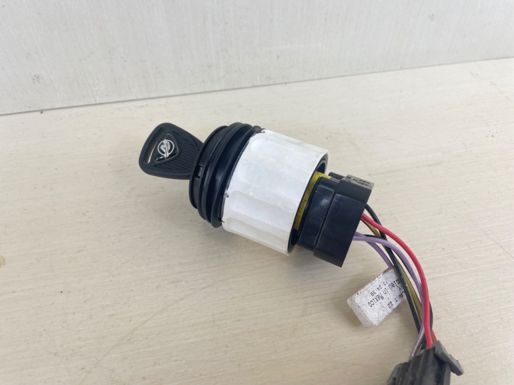 Mercury Marine Outboard Ignition Key Switch Assembly W/ Key