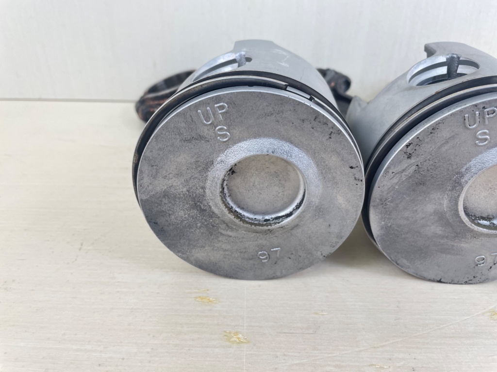 2000 Mercury 200HP Optimax 2 Stroke Starboard Port Piston & Rod Assembly 859297T2 859296T2