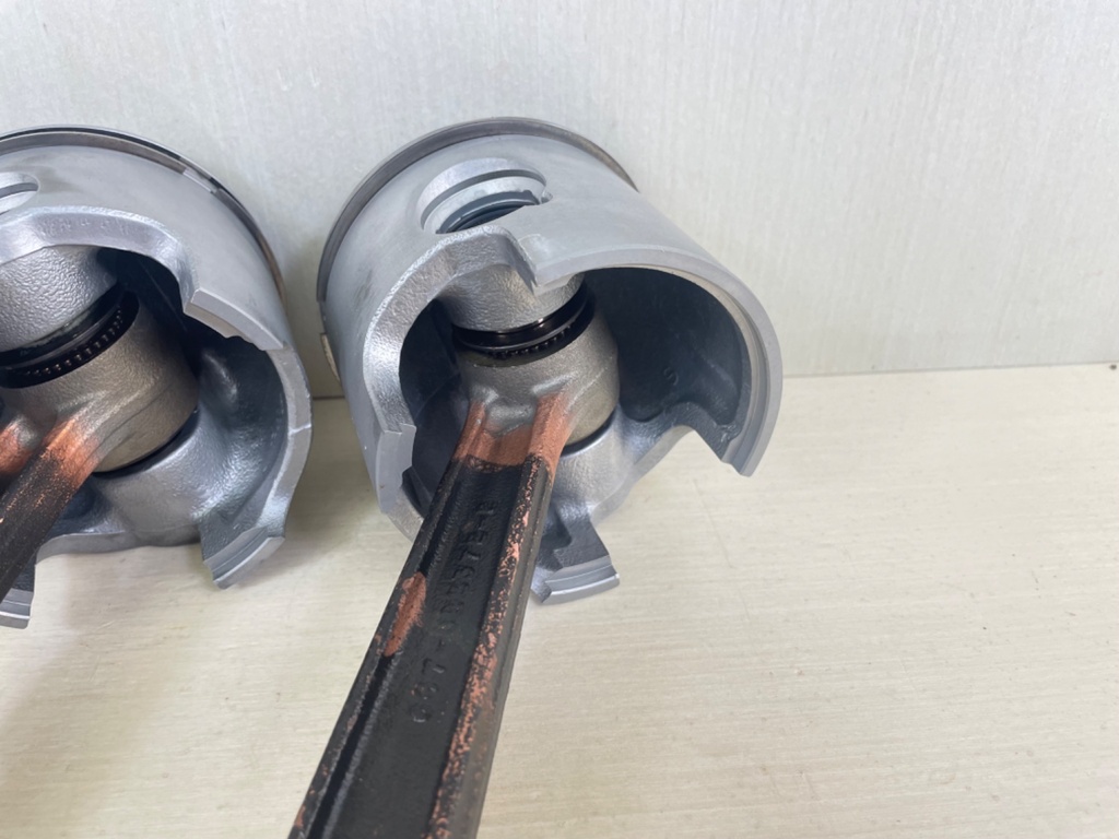 2000 Mercury 200HP Optimax 2 Stroke Starboard Port Piston & Rod Assembly 859297T2 859296T2