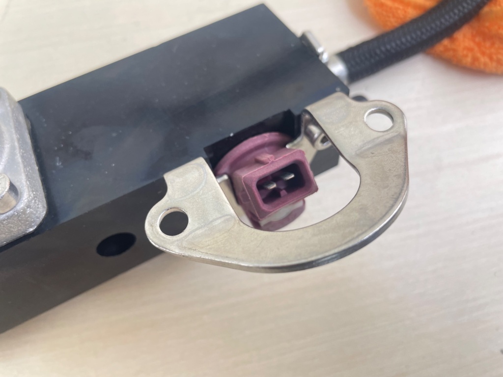 Mercury 200 225 HP 2 Stroke Optimax 3.0L Fuel Rail Set