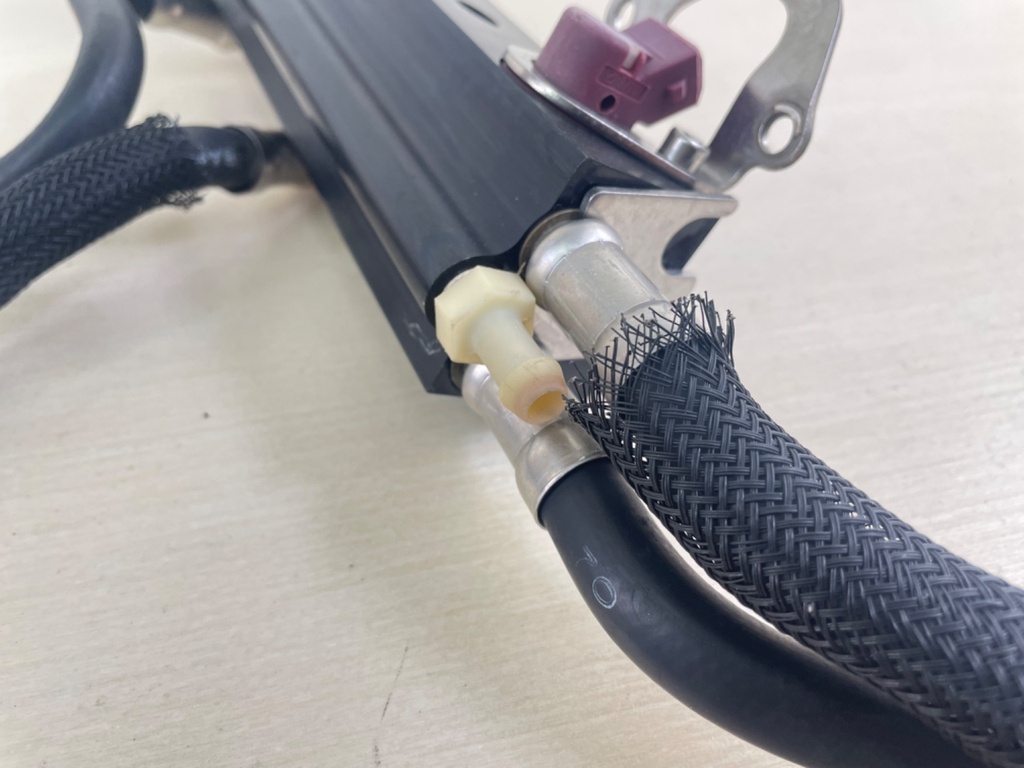 Mercury 200 225 HP 2 Stroke Optimax 3.0L Fuel Rail Set