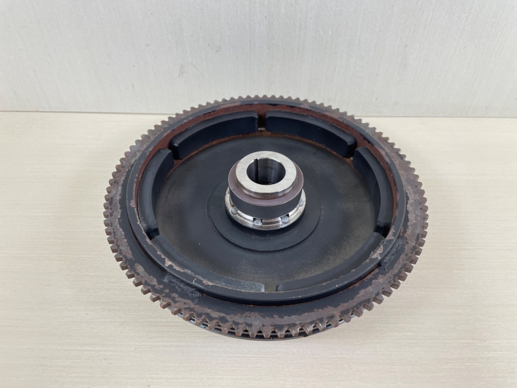 1992 Mercury 40HP 2 Stroke Outboard Flywheel Assembly 8722A15