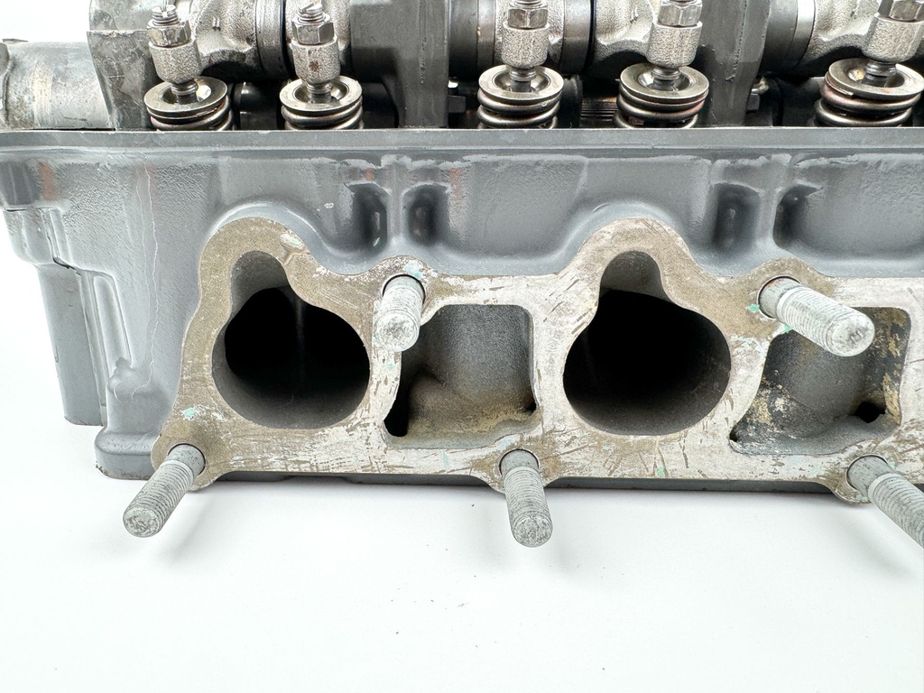 2004 Honda 130 HP 4 Stroke Outboard Cylinder Head 12215-ZW5-010ZA OEM