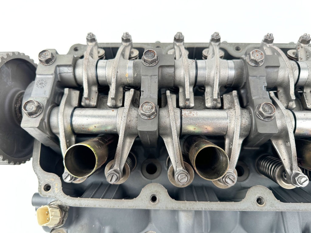 2004 Honda 130 HP 4 Stroke Outboard Cylinder Head 12215-ZW5-010ZA OEM