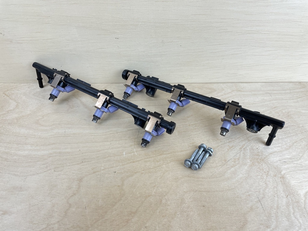 2006 Yamaha 250HP 4 Stroke Outboard Engine Fuel Injector Set 6P2-13160-11-00 6P2-13160-10-00