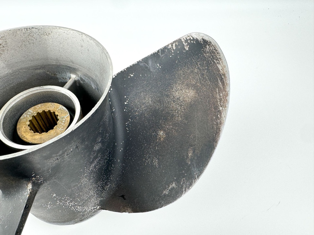 Yamaha Prop Propeller 3 Blade  13 3/4" x 17P - M2 RH