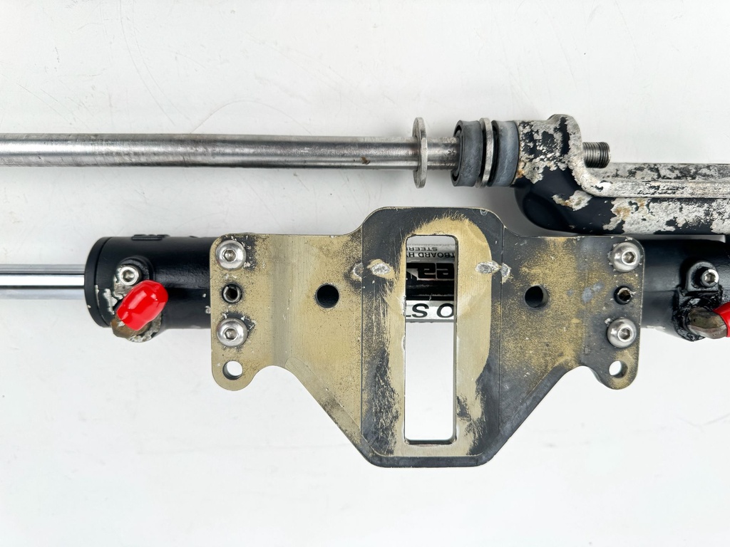 SeaStar Outboard Hydraulic Steering Cylinder Ram HC5340-42